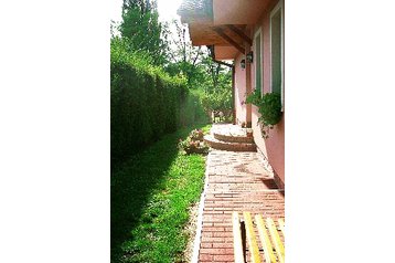 Словакия Privát Piešťany, Екстериор